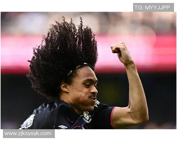 国外足球明星在贵州拍戏引发热议球迷期待精彩表现与文化交流 国外足球明星在贵州拍戏引发热议球迷期待精彩表现与文化交流