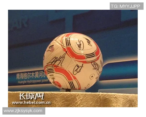 如何巧妙运用足球明星签名镜头提升你的摄影技巧与作品质量