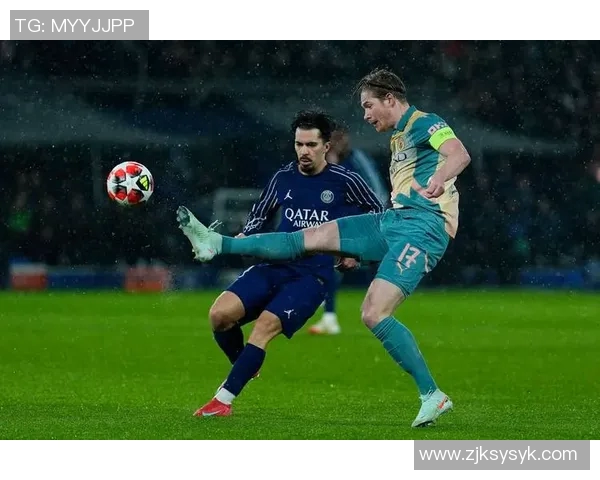 足球明星高清壁纸分享平台让你随时随地欣赏偶像风采与精彩瞬间