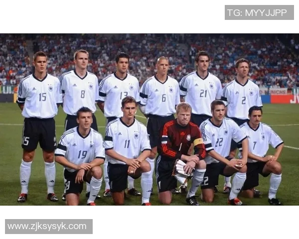 与足球明星亲密互动的精彩视频合集尽享足球魅力与激情时刻 与足球明星亲密互动的精彩视频合集尽享足球魅力与激情时刻